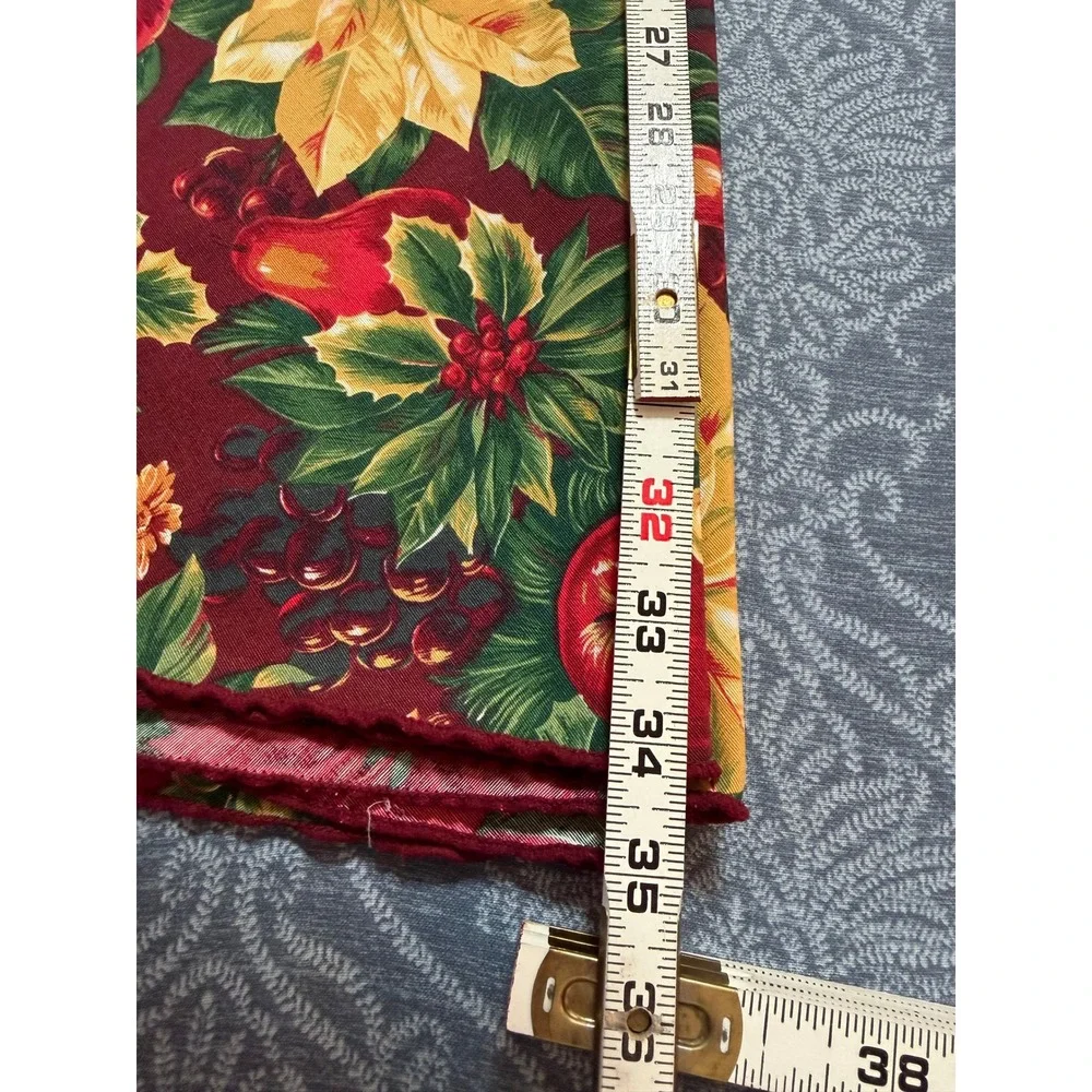Vintage Hallmark Fashion Industries Christmas Poinsettia Fruit Round Tablecloth